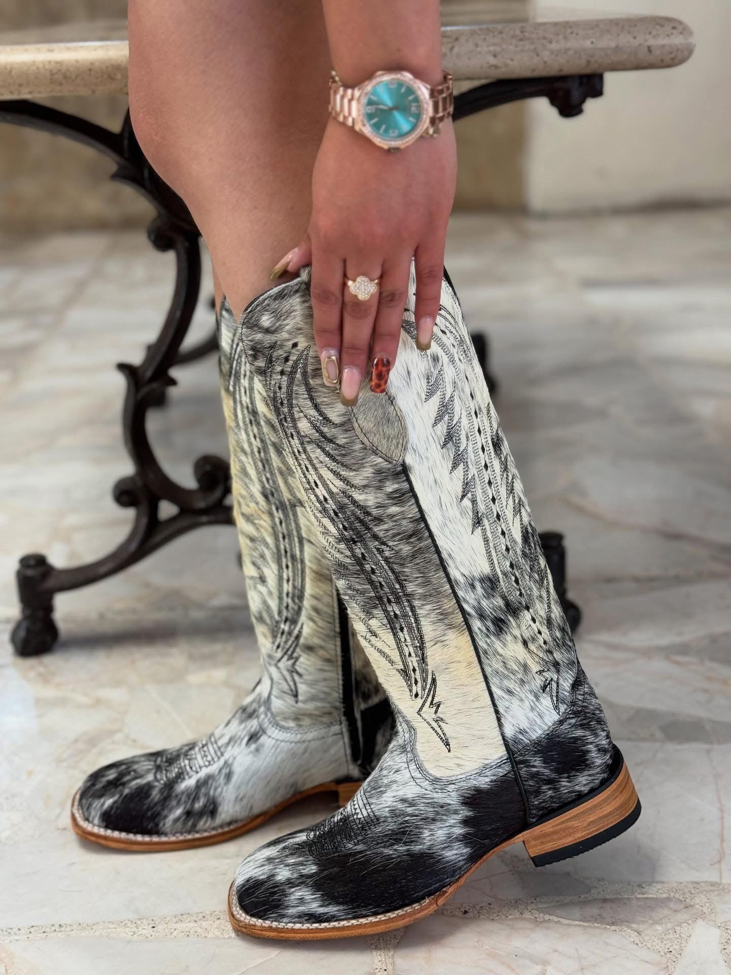 BULLDOG EN PELO DE VACA ORIGINAL