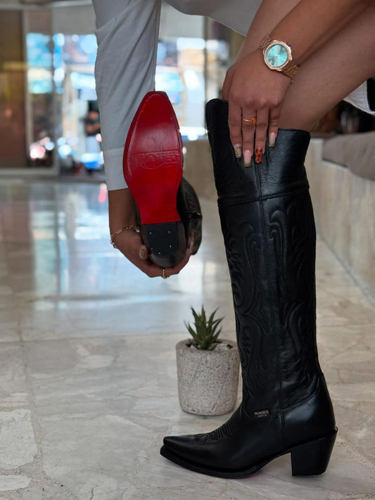 BOTA ALTA PUNTAL NEGRA DE PIEL SUAVE ORIGINAL